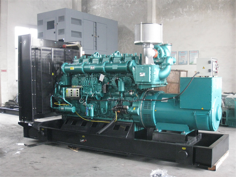 静宁200KW 柴油发电机的油耗是多少?